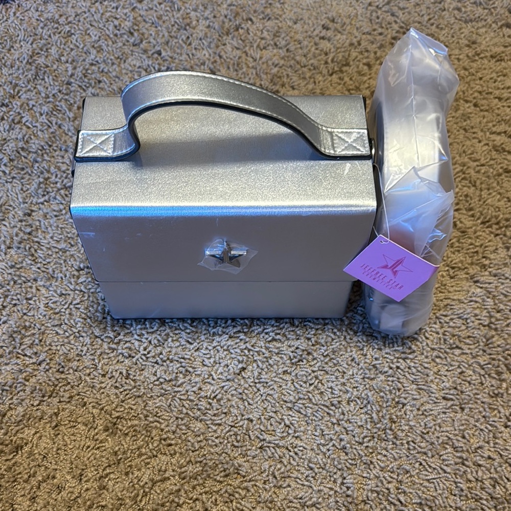 Jeffree Star Silver Razor Bag